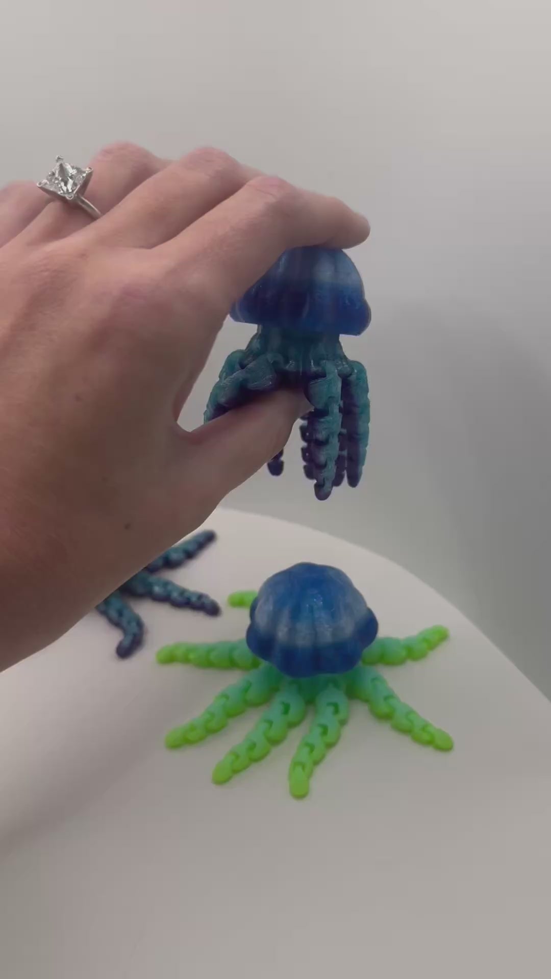 Articulated Jellyfish Fidget Clicker